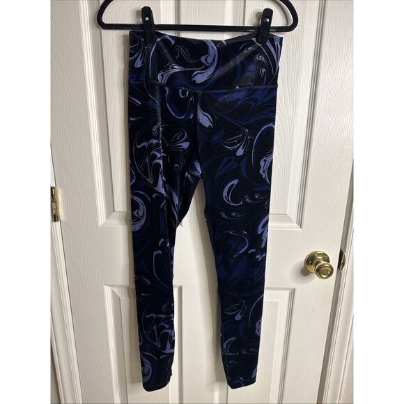 Athleta Women's Elation Velvet Tight Sz Medium - Picture 1 of 7